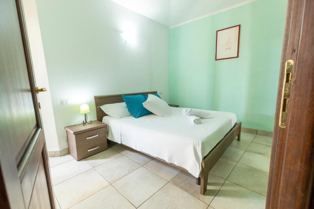 Vista Mare Apartment 4 オルビア エクステリア 写真